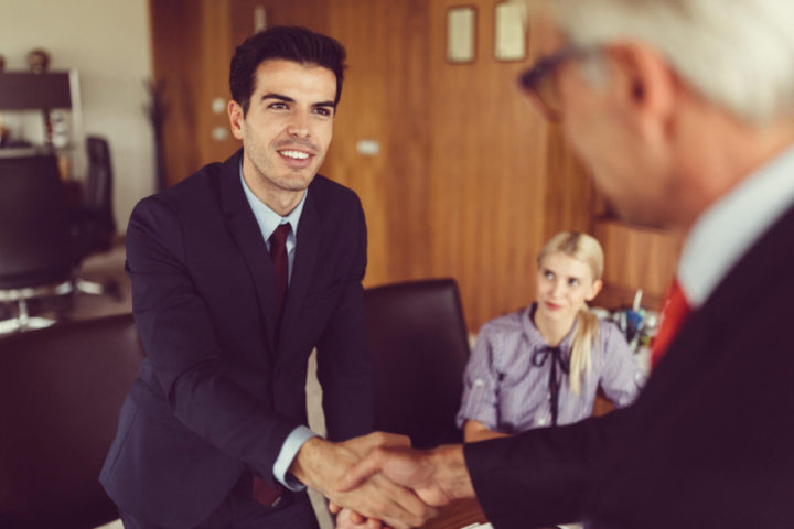 Muitas empresas estão investindo na prática de criar benefícios para funcionários, inclusive seus concorrentes. Saiba agora como aplicar na sua empresa!