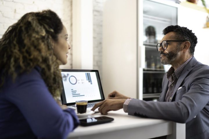 Neste artigo, explicamos o que é o BPO financeiro, como ele funciona, quais são suas vantagens, quais serviços ele envolve e mais!