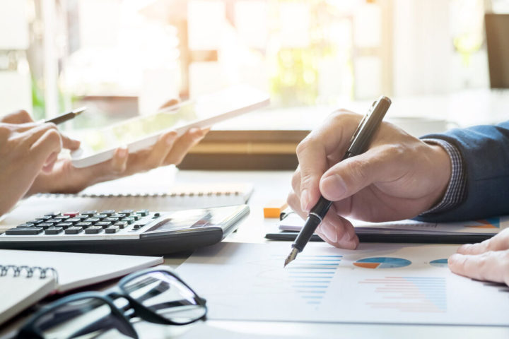 Por meio do rateio de custos, você aumenta o controle sobre os gastos do negócio e analisa com mais precisão o uso dos recursos financeiros. Saiba mais!